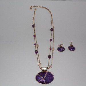 Set: Necklace & Earrings